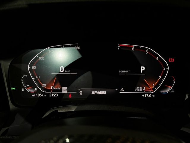 BMW/ 寶馬 330i  第2張相片