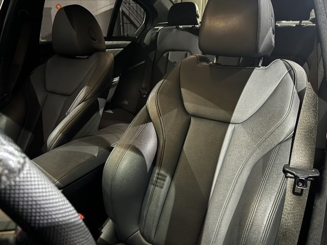 BMW/ 寶馬 330i  第11張相片