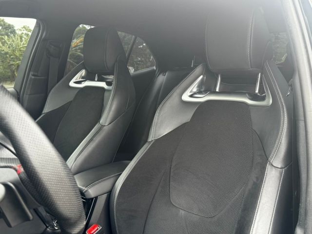 Toyota Auris  第14張相片