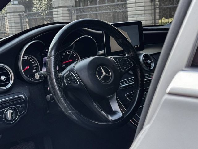 Mercedes-Benz/賓士 C300  第6張相片