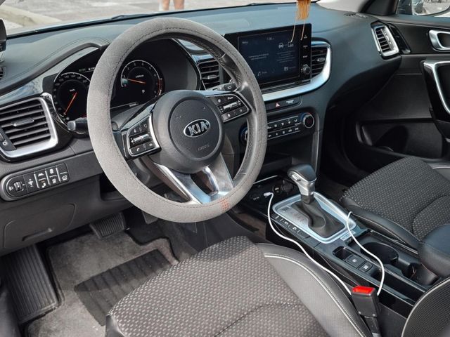 Kia CEED  第6張相片