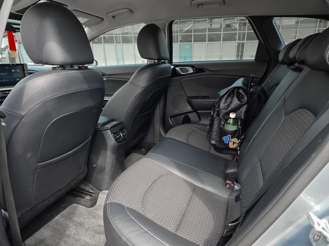 Kia CEED  第12張相片