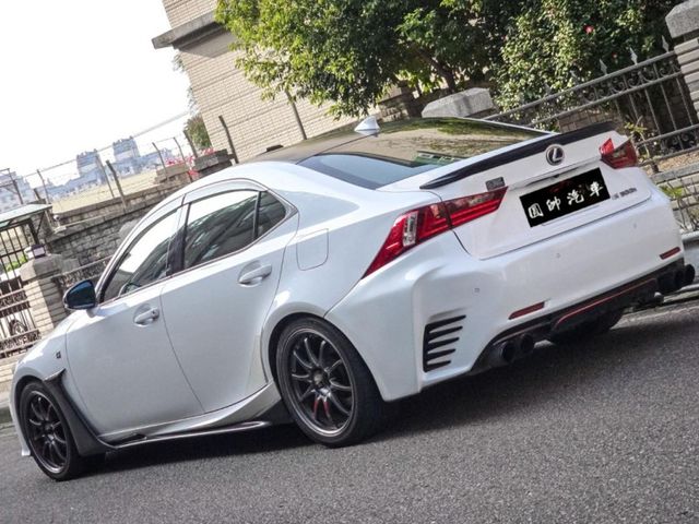 Lexus IS  第3張相片