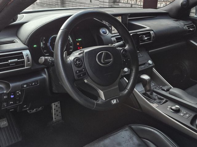 Lexus IS  第14張相片