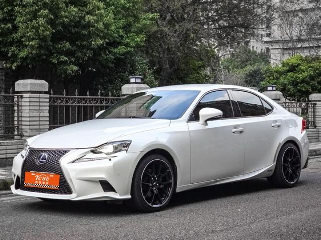Lexus IS  第1張相片