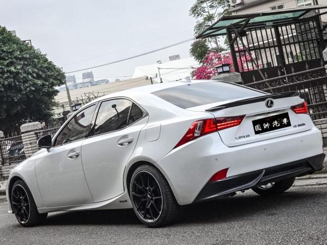 Lexus IS  第3張相片