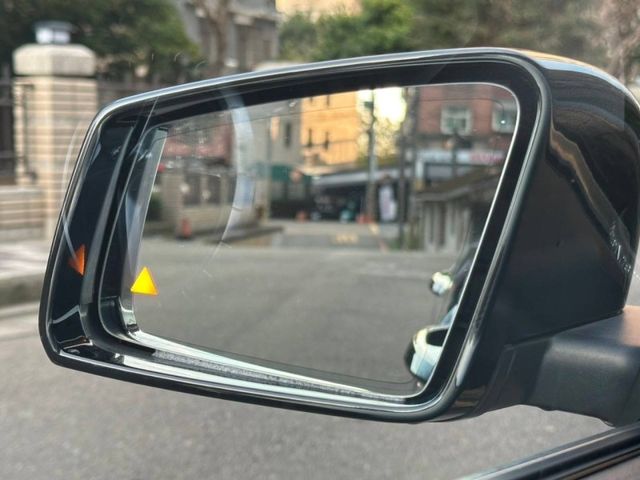 Mercedes-Benz/賓士 CLA250  第5張相片