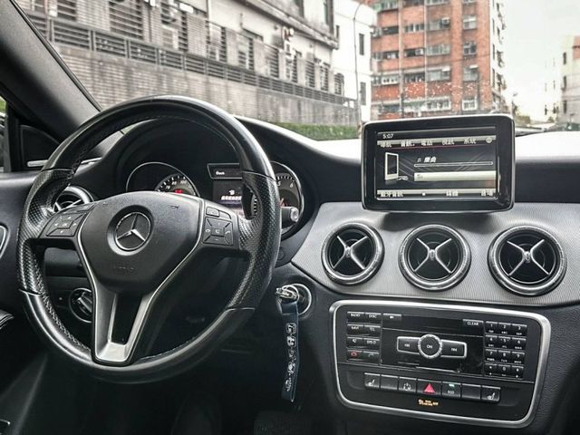 Mercedes-Benz/賓士 CLA250  第9張相片
