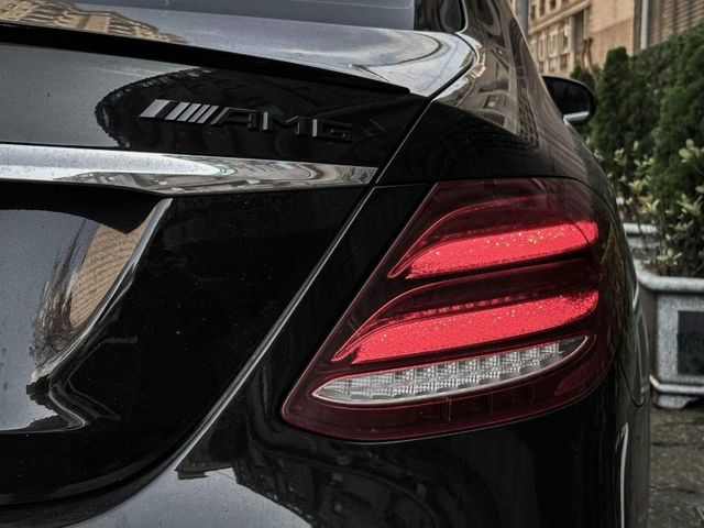 Mercedes-Benz/賓士 E-CLASS  第3張相片