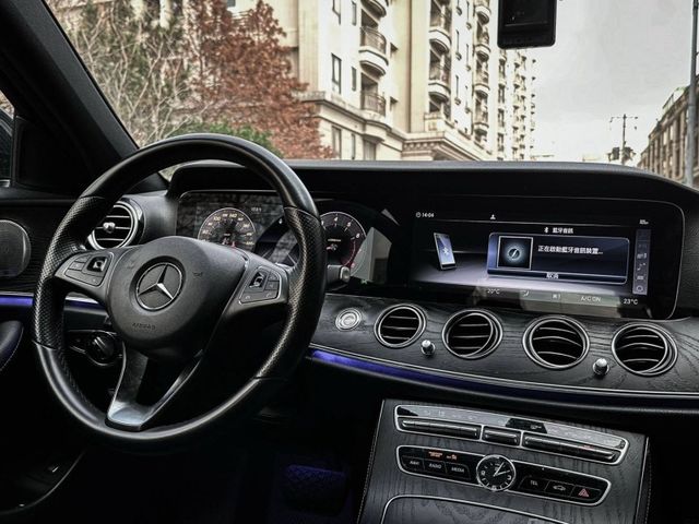 Mercedes-Benz/賓士 E-CLASS  第6張相片