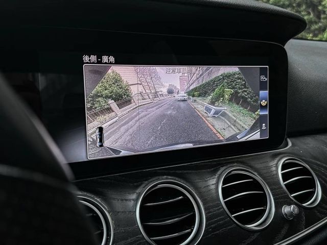 Mercedes-Benz/賓士 E-CLASS  第10張相片
