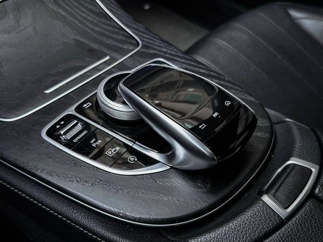 Mercedes-Benz/賓士 E-CLASS  第11張相片