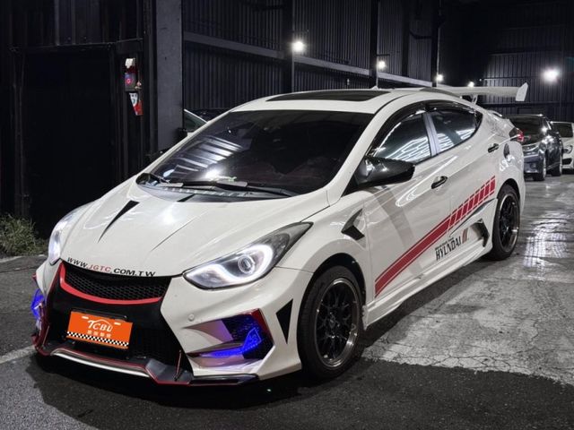 Hyundai Elantra  第1張相片
