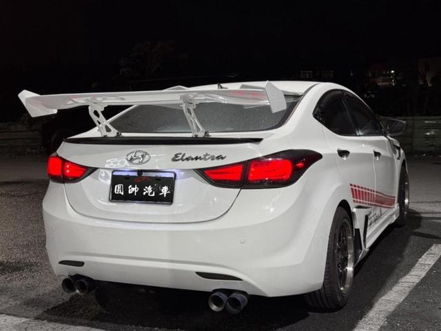 Hyundai Elantra  第3張相片
