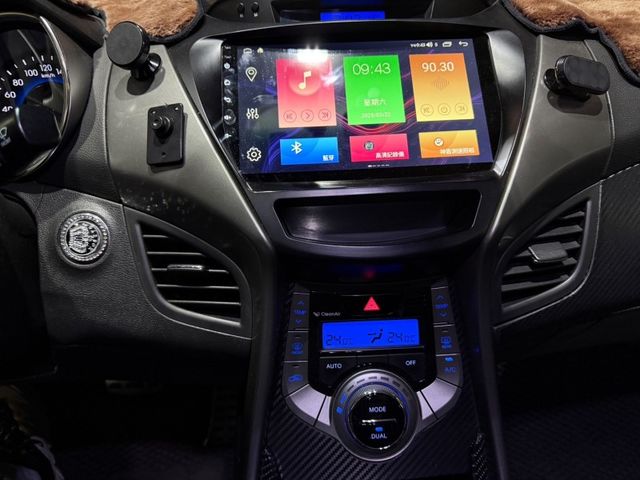 Hyundai Elantra  第5張相片