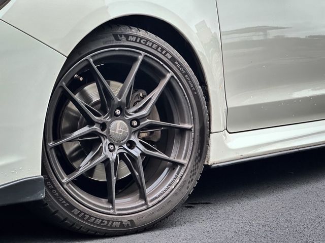 Subaru Levorg  第6張相片