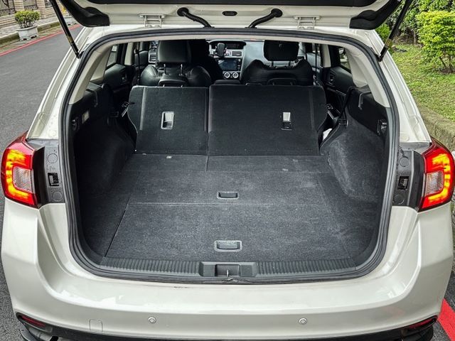 Subaru Levorg  第7張相片