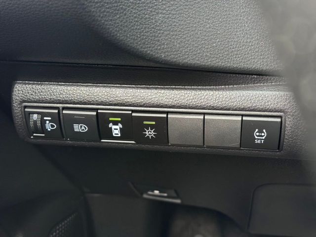 Toyota ALTIS  第13張相片