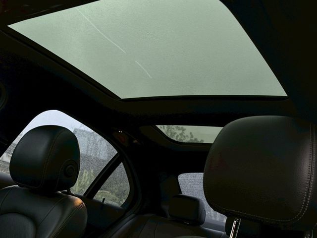 Mercedes-Benz/賓士 C300  第9張相片