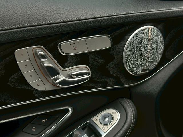 Mercedes-Benz/賓士 C300  第12張相片