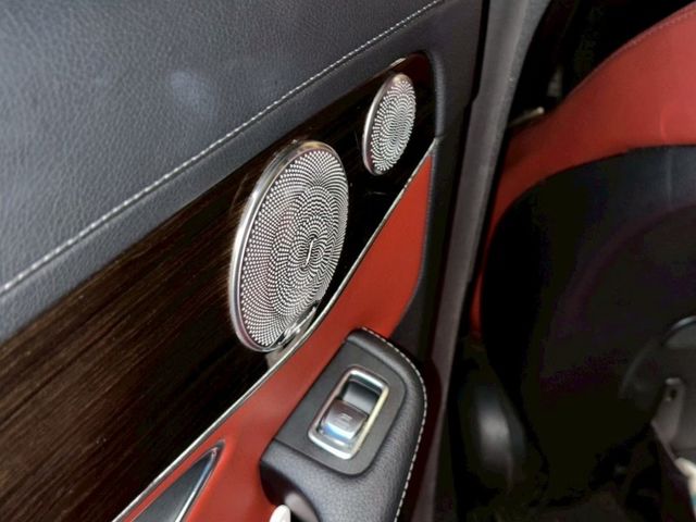 Mercedes-Benz/賓士 C300  第1張相片