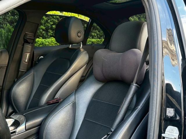 Mercedes-Benz/賓士 C300  第2張相片