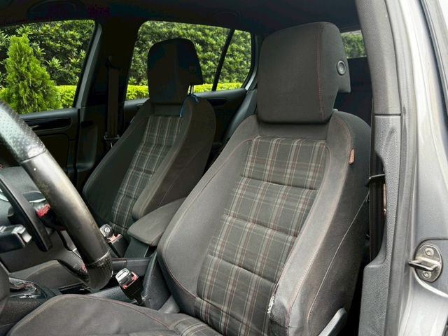 Volkswagen 福斯 Golf GTI  第2張相片