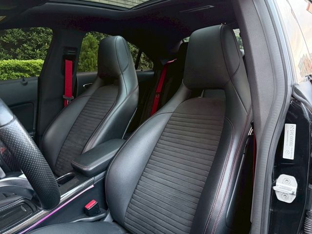 Mercedes-Benz/賓士 CLA250  第8張相片