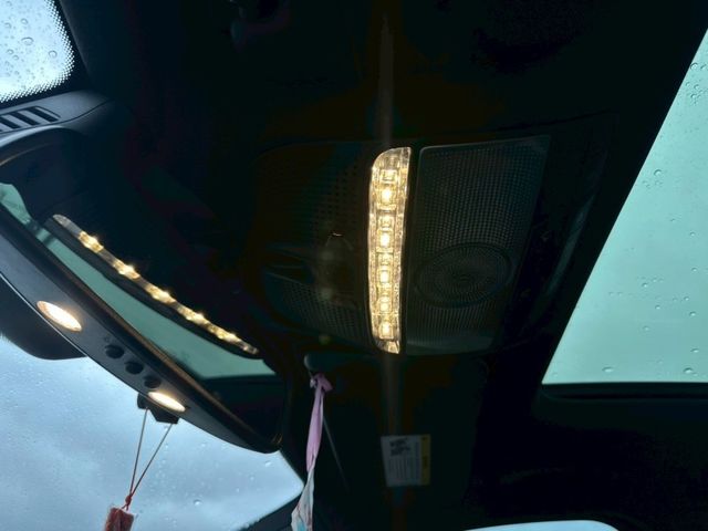 Mercedes-Benz/賓士 C300  第13張相片