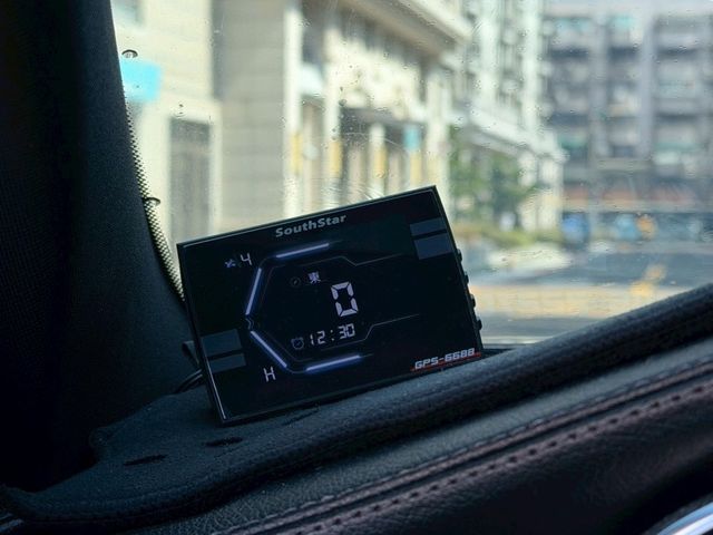 Mercedes-Benz/賓士 C300  第1張相片