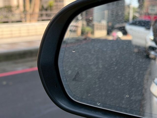 Mercedes-Benz/賓士 C300  第10張相片