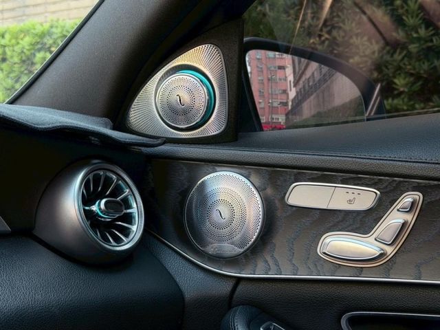 Mercedes-Benz/賓士 C300  第15張相片