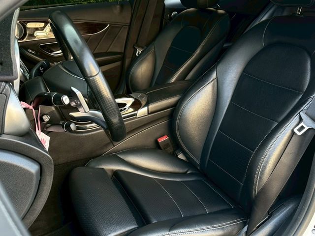 Mercedes-Benz/賓士 C300  第2張相片