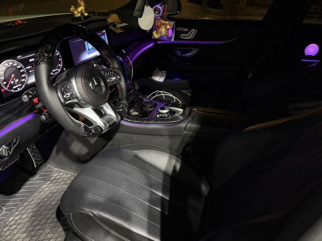 Mercedes-Benz/賓士 E-CLASS  第1張相片