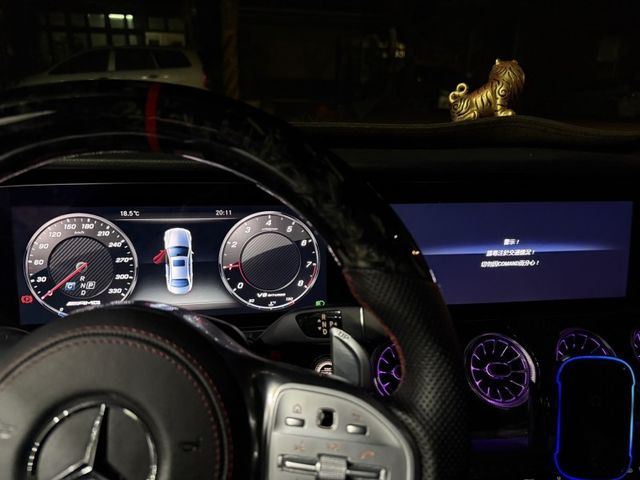 Mercedes-Benz/賓士 E-CLASS  第2張相片