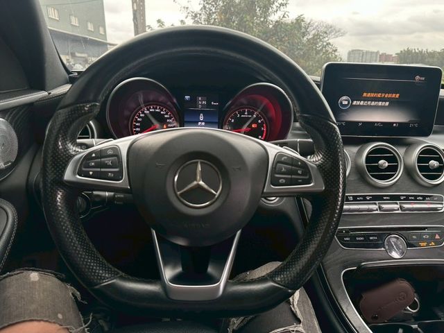 Mercedes-Benz/賓士 C300  第2張相片
