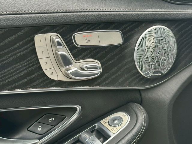 Mercedes-Benz/賓士 C300  第9張相片