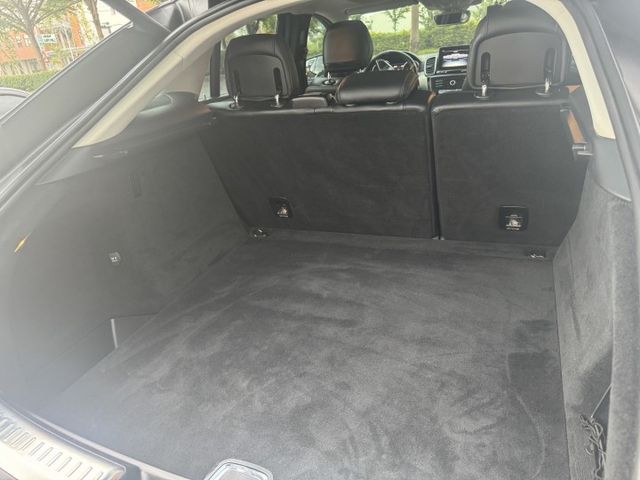 GLE-CLASS COUPE  第18張相片