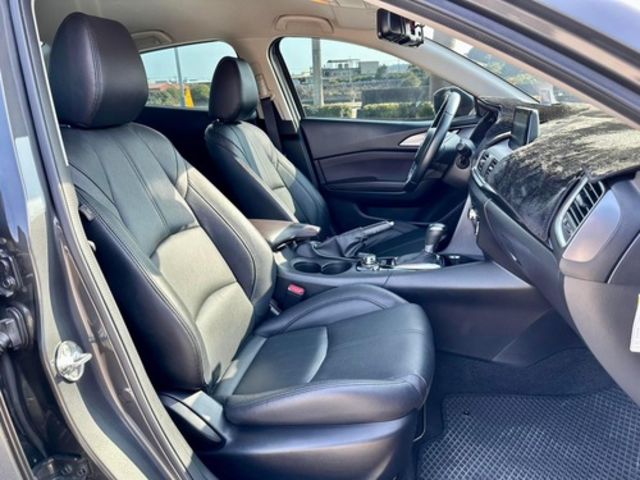 MAZDA馬自達 MAZDA 3  第3張相片