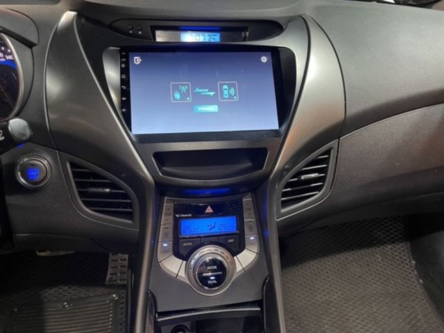HYUNDAI現代 ELANTRA  第6張相片