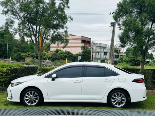 TOYOTA豐田 ALTIS  第3張相片