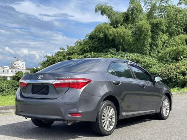 TOYOTA豐田 ALTIS  第2張相片