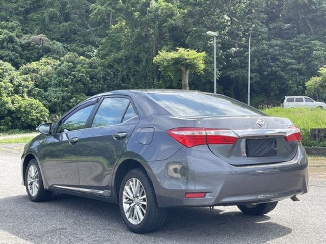 TOYOTA豐田 ALTIS  第3張相片