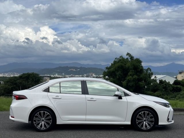 TOYOTA豐田 ALTIS  第2張相片