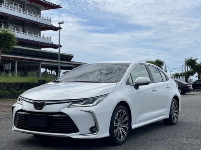 TOYOTA豐田 ALTIS  第3張相片