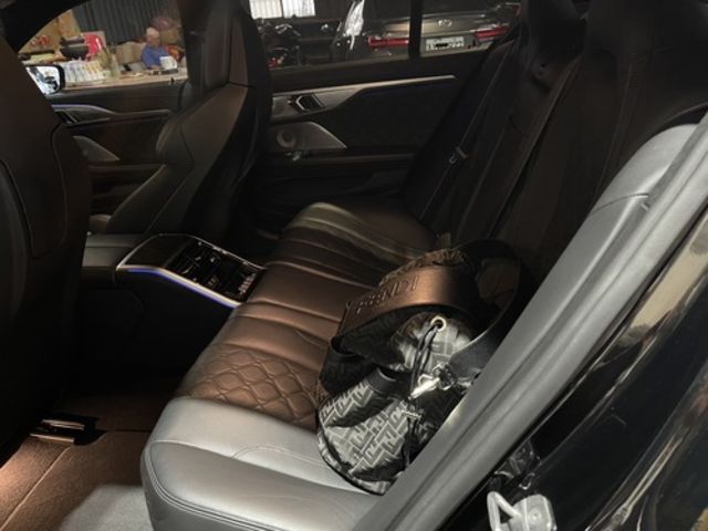 BMW寶馬 M8 COUPE  第5張相片