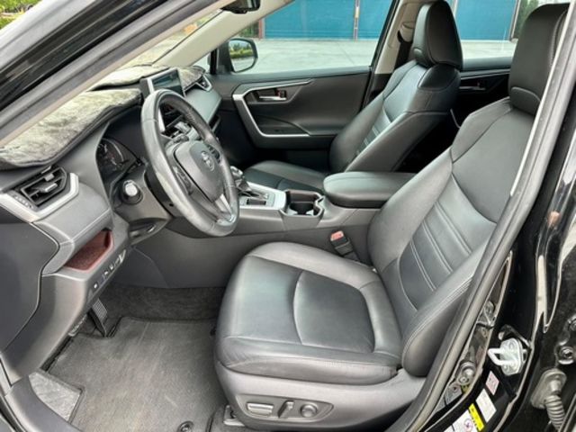 TOYOTA豐田 RAV4  第3張相片