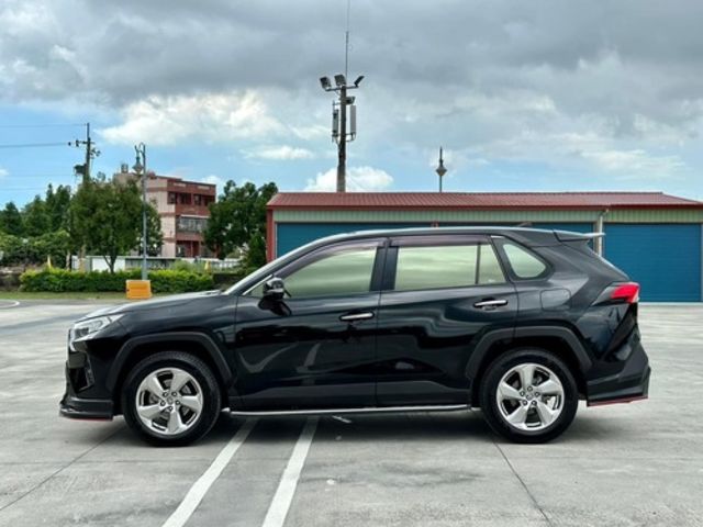 TOYOTA豐田 RAV4  第5張相片