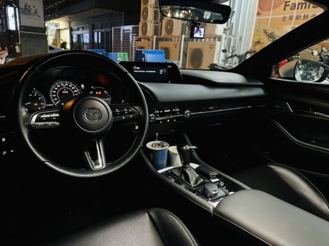MAZDA馬自達 MAZDA 3  第6張相片