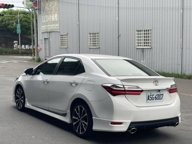 TOYOTA豐田 ALTIS  第3張相片